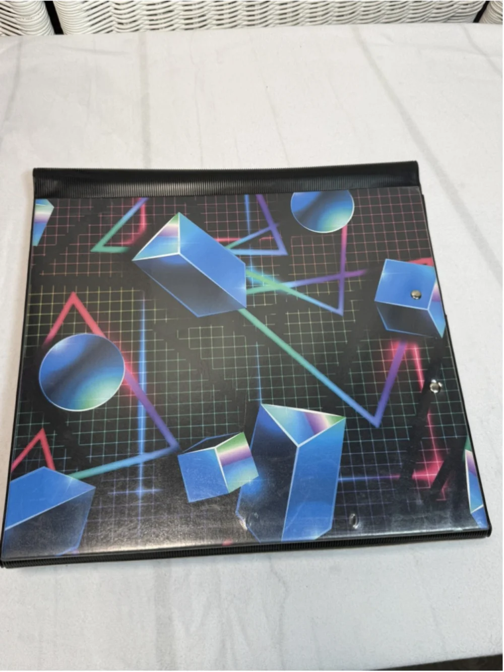 Trapper Keeper 2021 Portfolio Letter 3-Ring Binder Geometric 3D Shapes 2 Folders